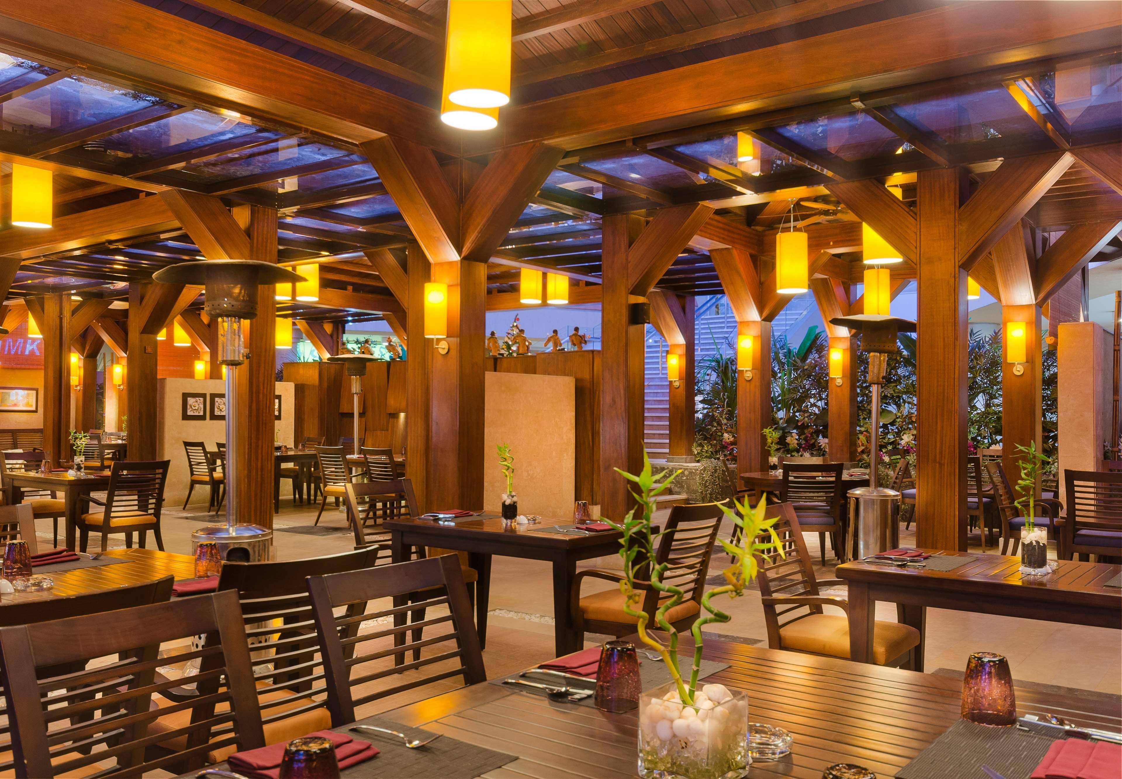 Hilton Plaza Rezort 5*