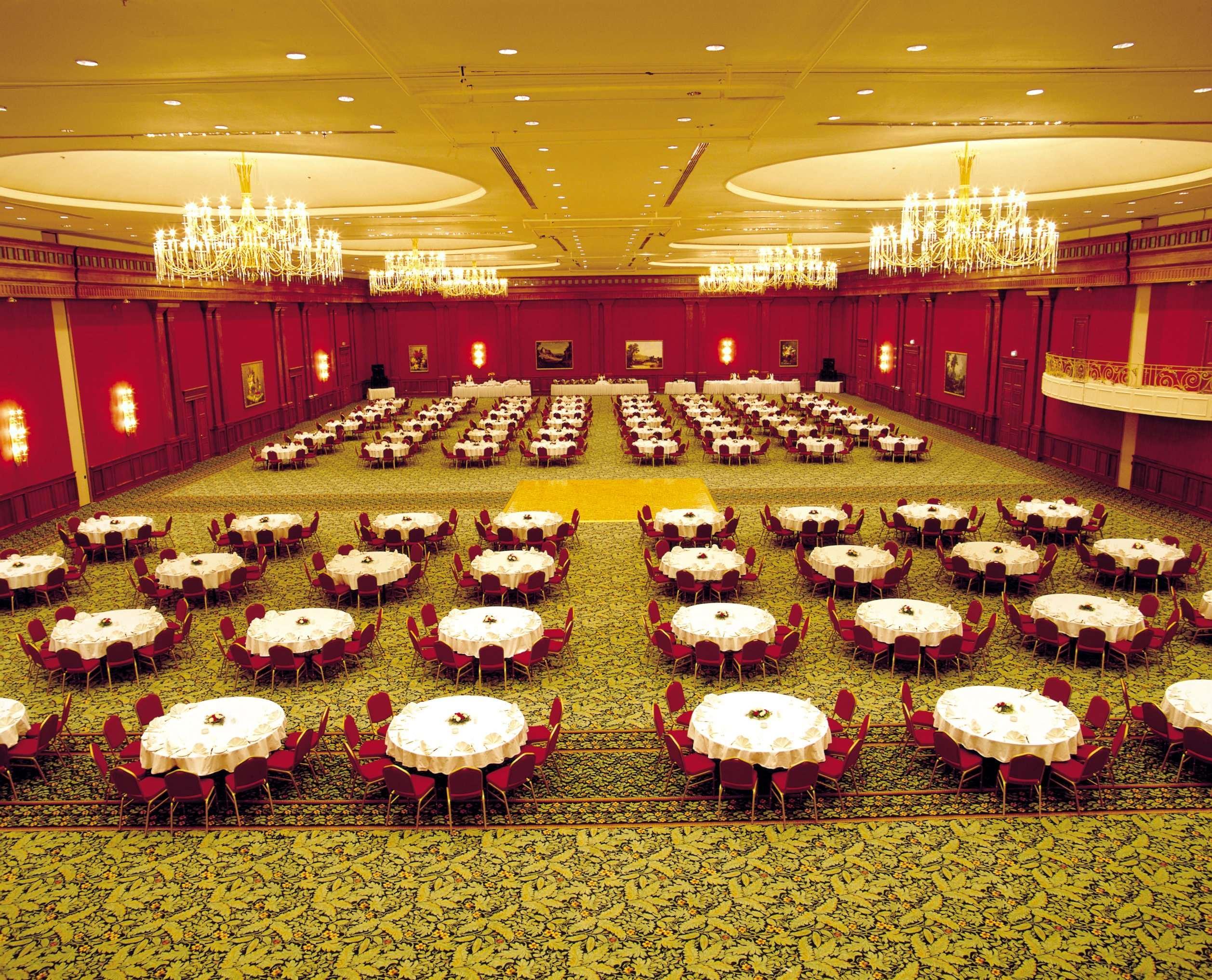 Hilton Plaza