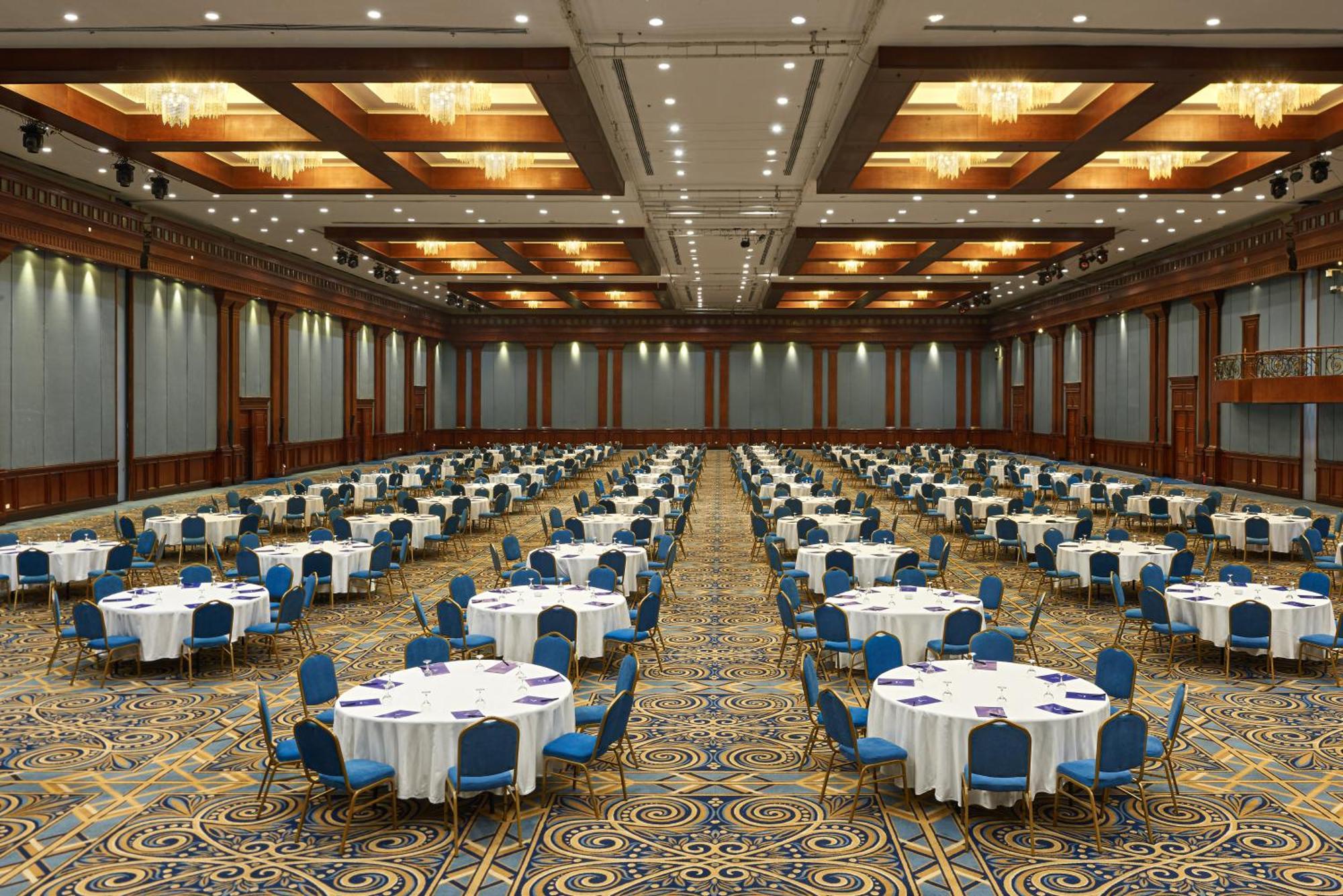 Hilton Plaza Rezort 5*