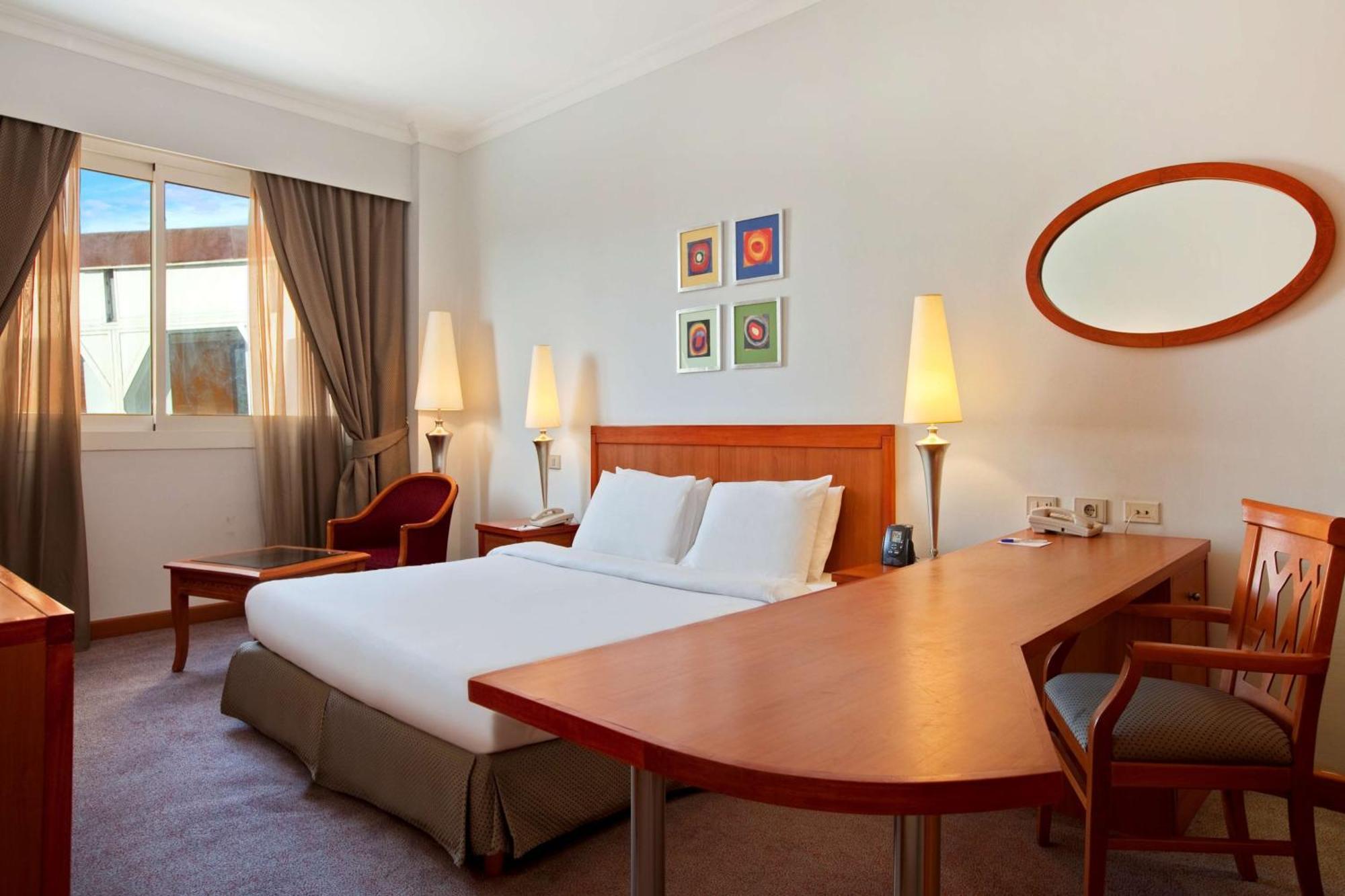 Hilton Plaza Rezort 5*
